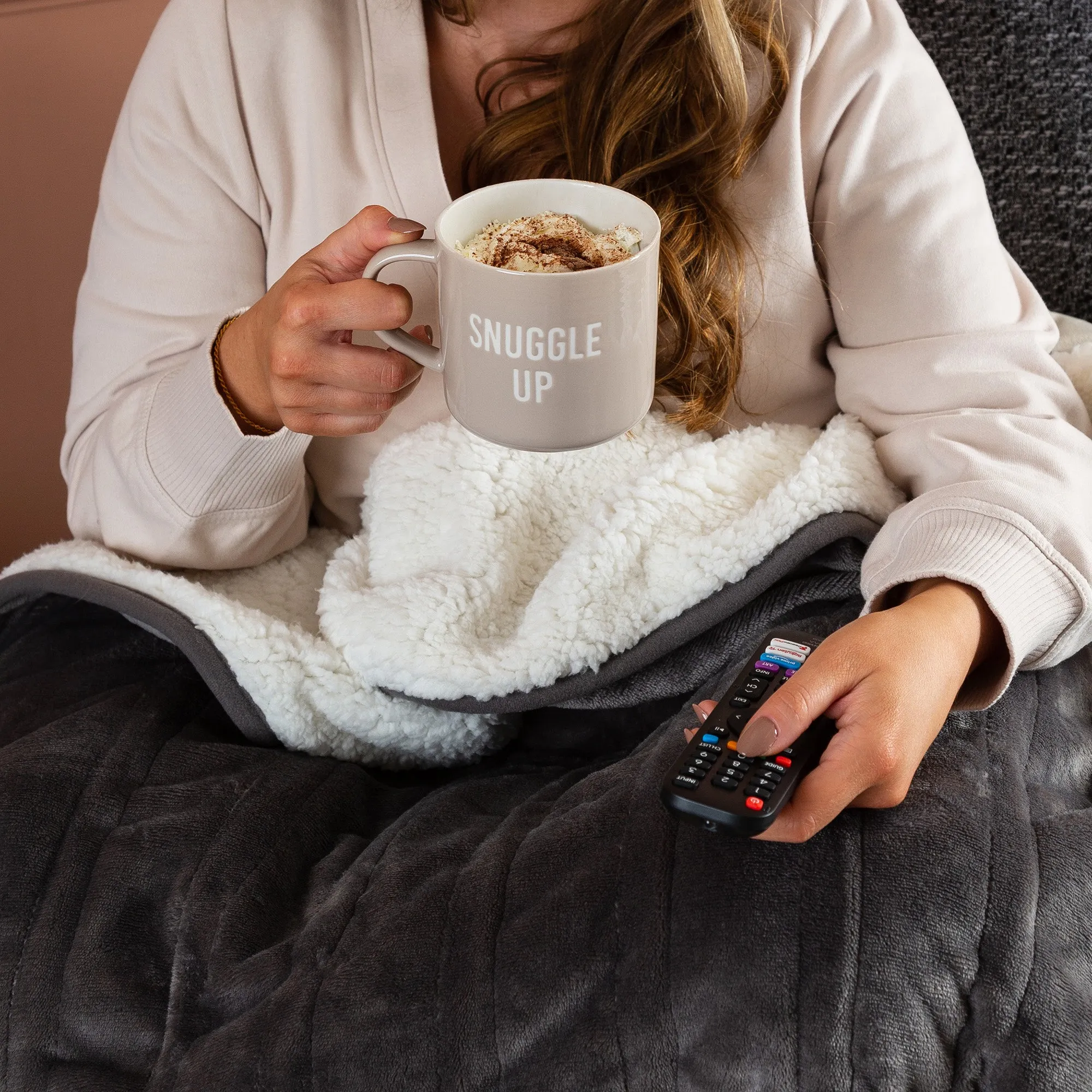 Cosy & Snug Sherpa Fleece Heated Throw