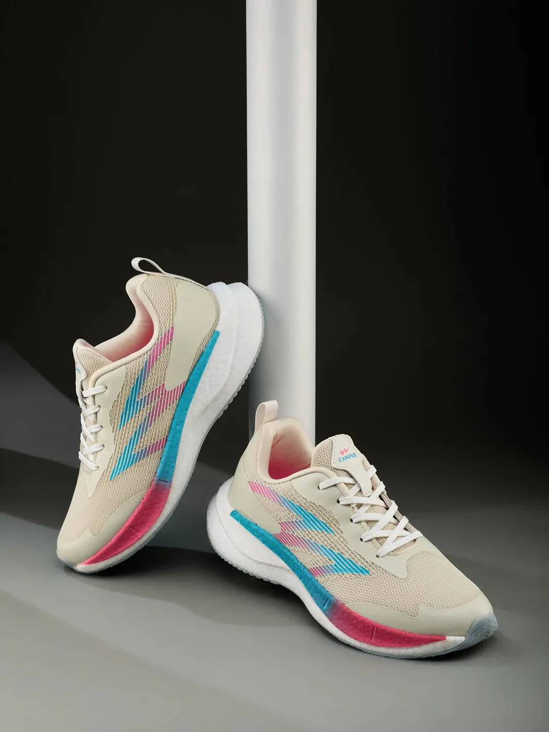 HAZZLE Off White Women's Running Shoes