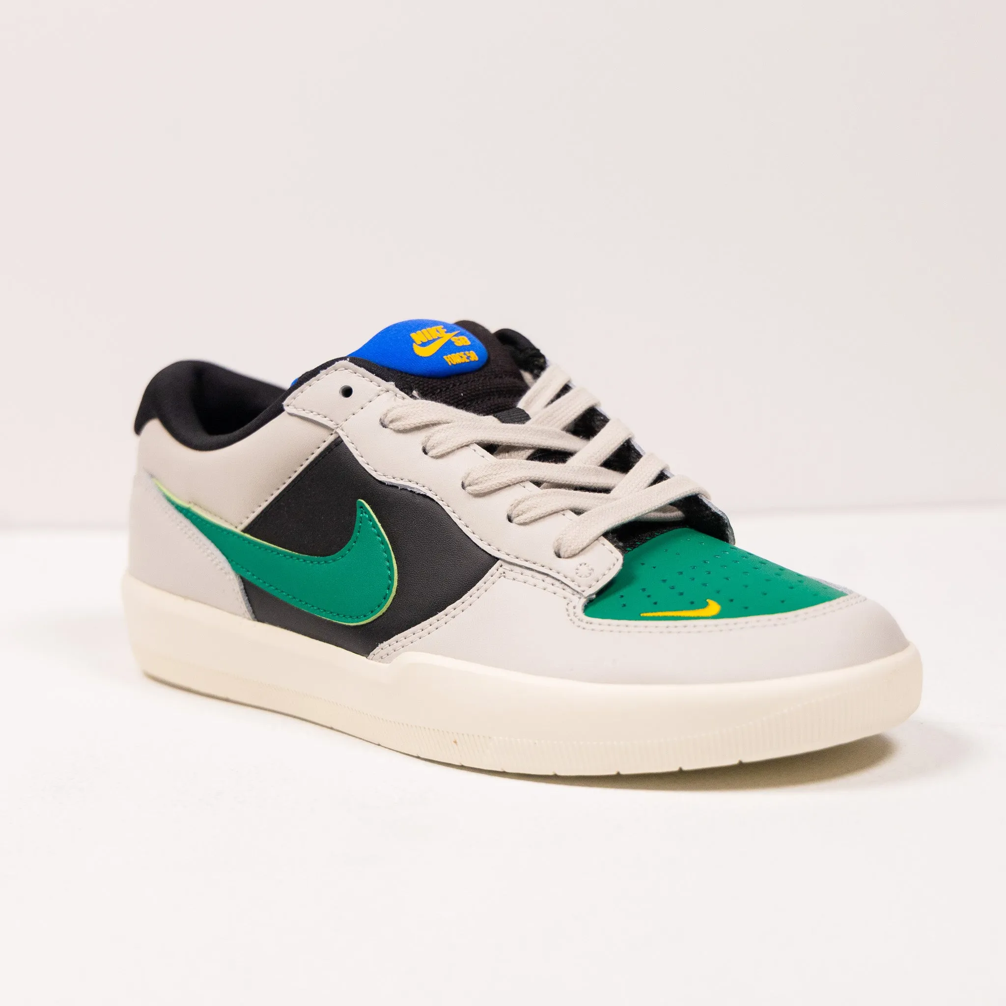 Nike SB Force 58 Premium - Light Bone/Malachine-Black-Sail