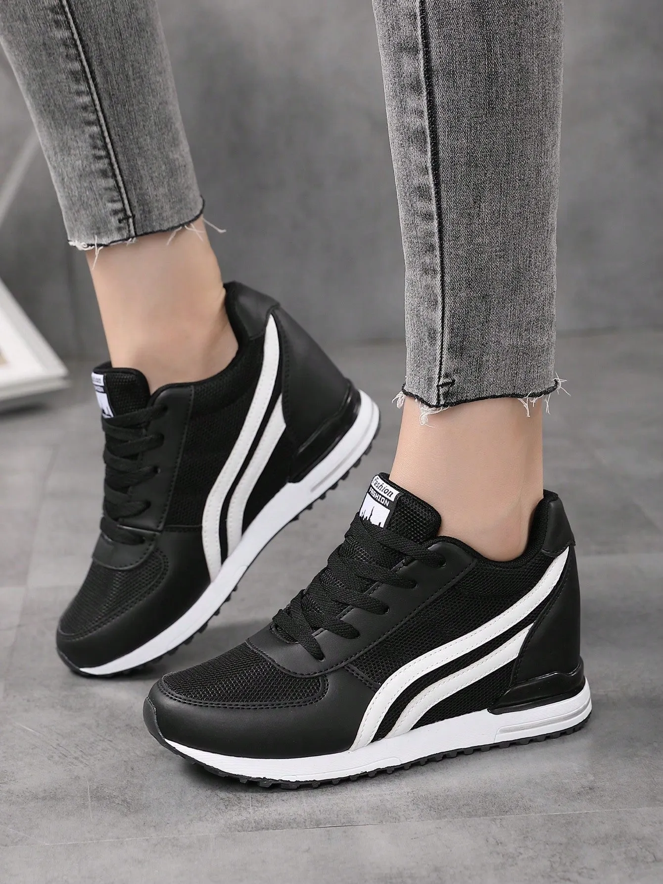 Women Two Tone Lace-up Front Wedge Sneakers, Sporty Outdoor Wedge Sneakers